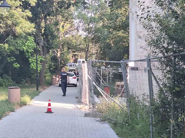  Мъж умъртви жена си в Бургас и скочи от 12 етаж 