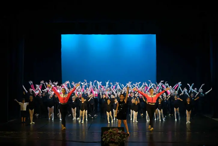 Танцово студио “Импулс” и Мажоретен състав „Екстрийм“ завършиха активния си сезон с годишен концерт