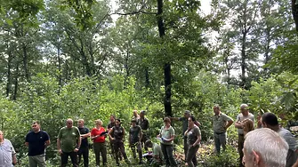 Лесовъди обмениха опит при маркирането и стопанисването на горите на терен в района на дейност на ДГС - Ловеч