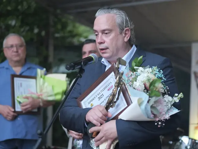Доц. Владимир Корновски, водещ кардиохирург в България е "Личност на годината" 
