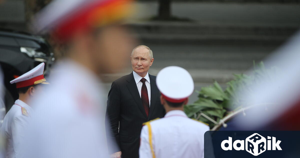 Президентът на Русия Владимир Путин бе посрещнат в президентския дворец
