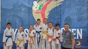 СК Дарис с успехи на международен турнир по карате