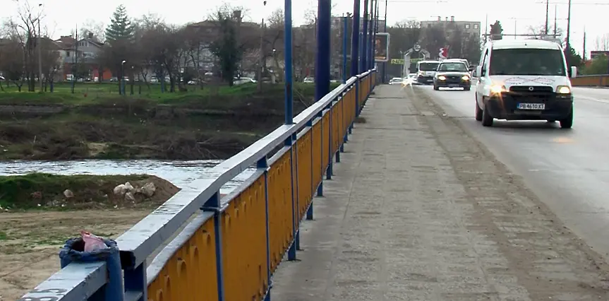 АПИ: Мостът на Марица в Пазарджик ще бъде премахнат и ще бъде построен нов