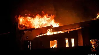 Пожар унищожи покрив и домашни животни в монтанско село