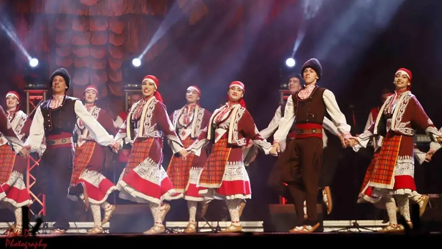 Русенският ансамбъл "Русчуклийче" в Топ 10 за български танцов фолклор