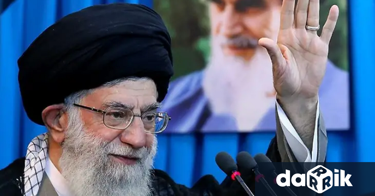 Единственият умерен кандидат и протежето на иранския върховен лидер се