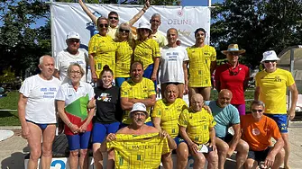 Ветераните на „Ирис“ с най-много златни медали от плувен турнир във Варна