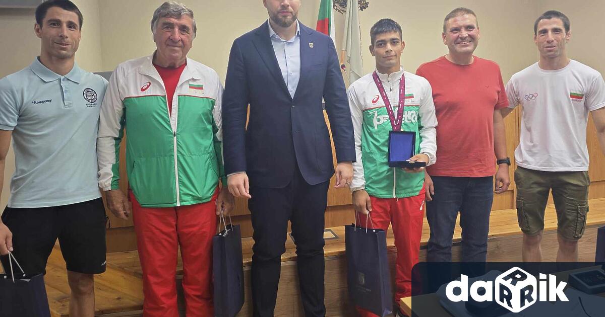 Плевенчанинът Альоша Илиев спечели сребърен медал на европейското първенство по