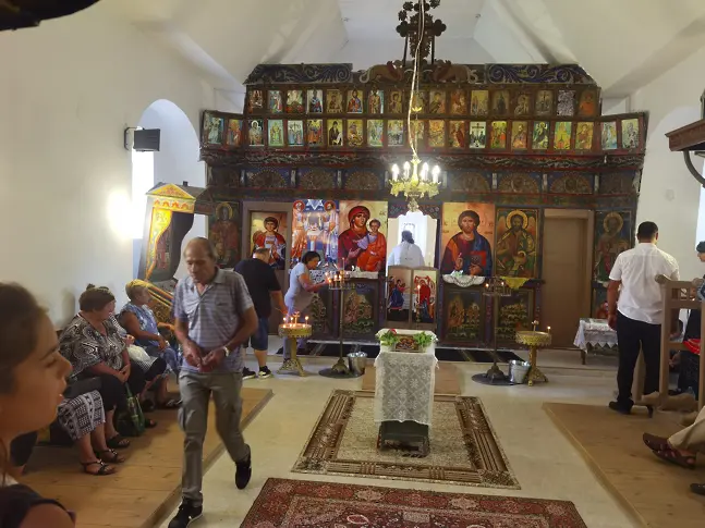 На Петровден в село Асеновци раздадоха курбан за здраве