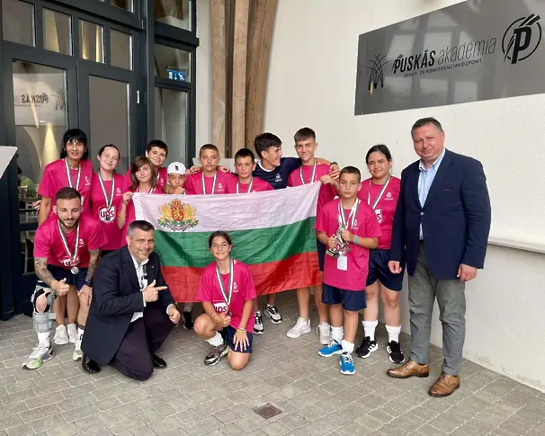 Видински деца на  футболен форум в Будапеща