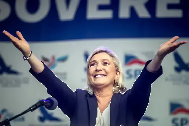 Всички срещу Льо Пен: Центристи и леви оттеглят кандидати преди втория тур във Франция