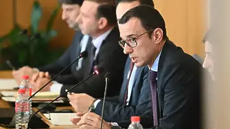 Терзиев спира конкурса за Войнишкия мемориал пред НДК, ГЕРБ отново му поискаха оставката
