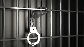 Врачанският окръжен съд потвърди оставането в ареста на обвиняема за закана с убийство и причинена лека телесна повреда в условията на домашно насилие