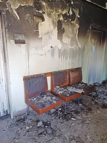 Пожарът в ДКЦ 3 засегнал 20 помещения (СНИМКИ)