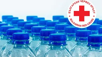 Заради опасните температури: БЧК раздава безплатна вода на софиянци