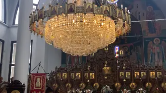 Църквата чества Деня на всички български светии