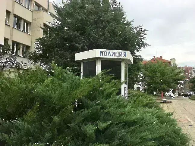 Повредиха  Ауди паркирано в с. Копиловци