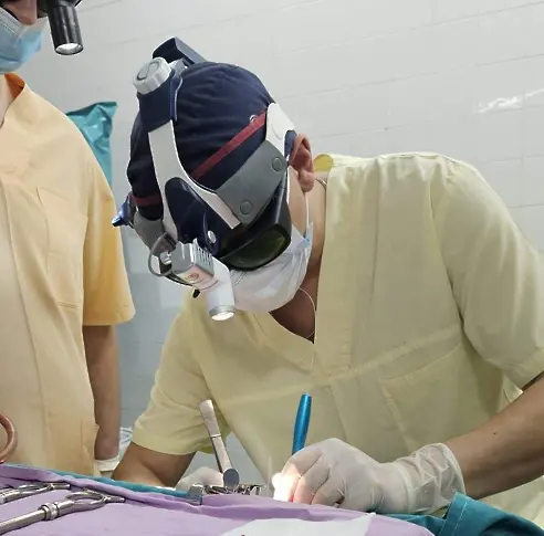 С уникален лазерен нож и апарат за радиохирургия лекуват в Отделение по уши-нос- гърло в „МБАЛ-Добрич“ АД