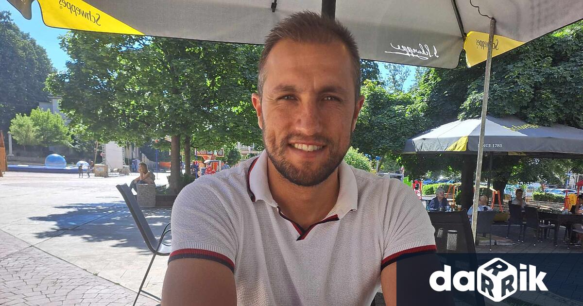 Младият футболен специалист от Смолян Димитър Чолаков вече е треньор