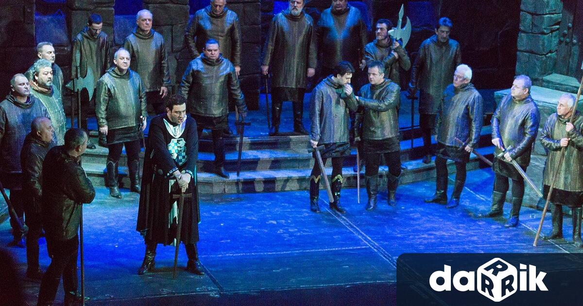 На 12 юли петък от 20 30 часа на площада пред