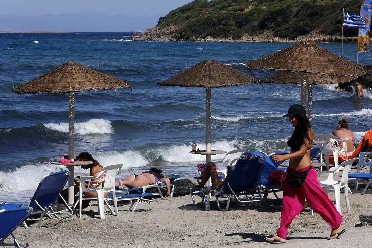 В пика на туристическия сезон: Гръцките острови са изправени пред водоснабдителна криза