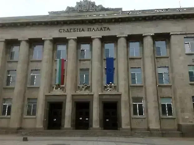 Съдебните медиатори към центъра по медиация получиха сертификати