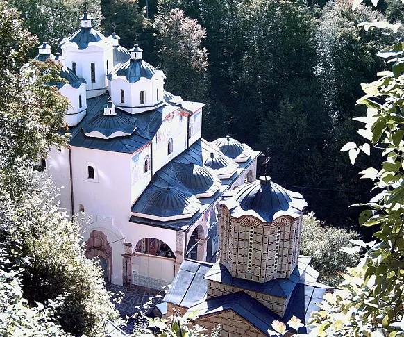 Почитаме св. мъченици Прокъл и Иларий