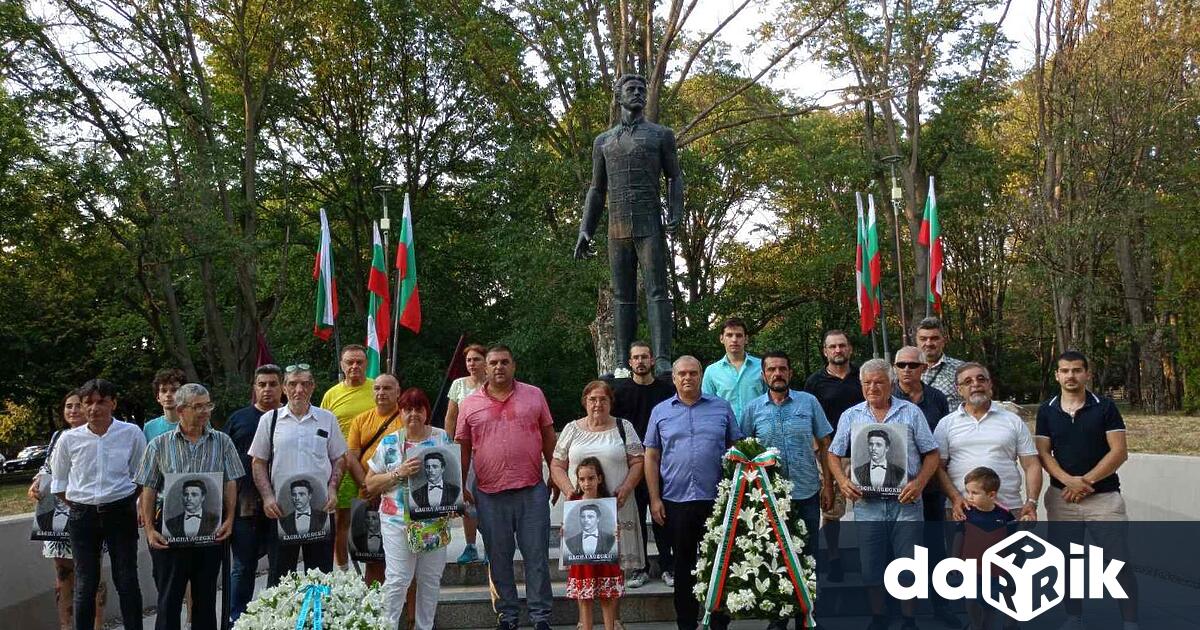 Под мотото Помни героите членове съмишленици и симпатизанти на ВМРО Русе