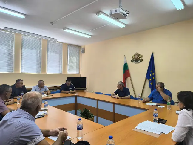 Проблемите с водоснабдяването и защитата от пожари бяха теми на срещи на областния управител на Добрич