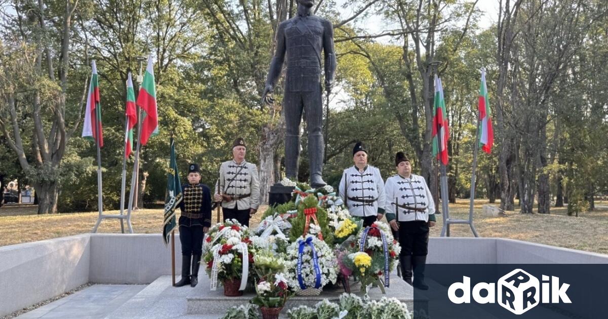 В Парка на възрожденците пред паметника на Васил Левски се