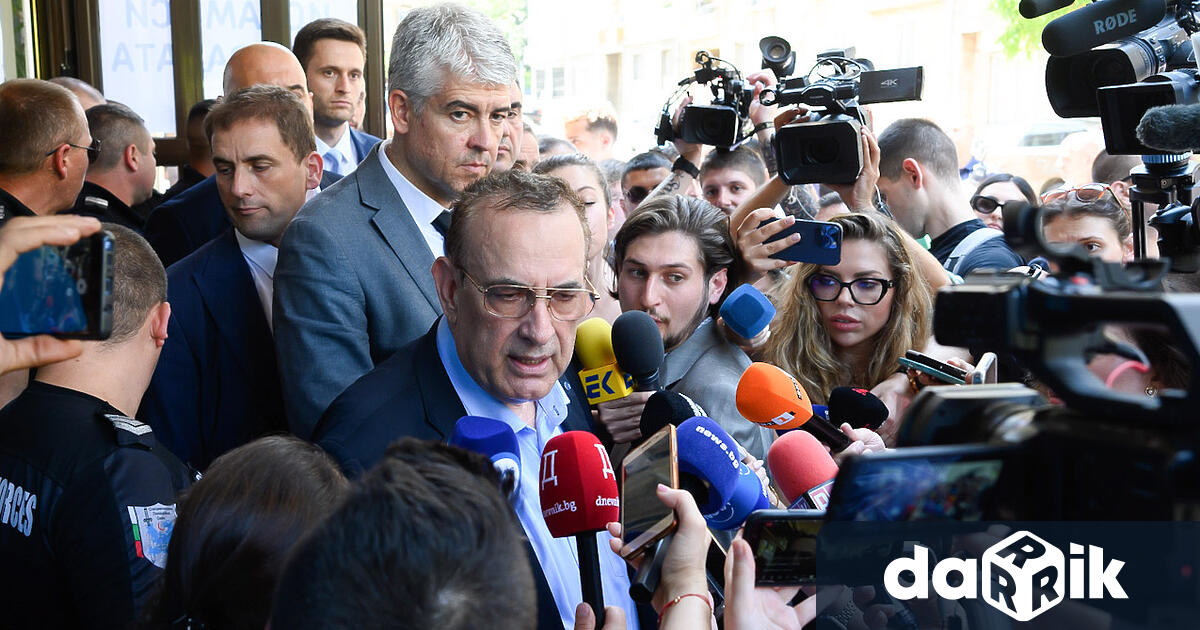 Всичко е изнесено всички кабинети са празни и най важното