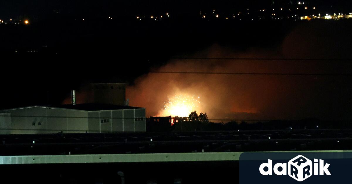 Заради серията от взривове в склада за съхранение на пиротехнически