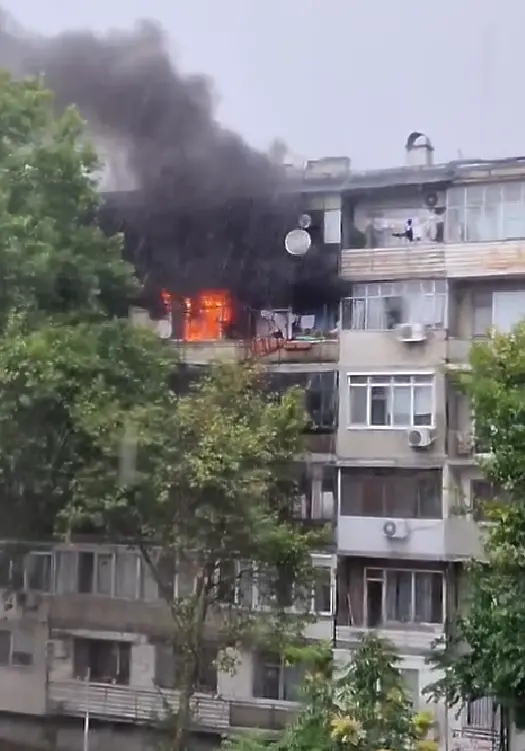 Апартамент се запали в пловдивския район „Южен“ по време на силната буря