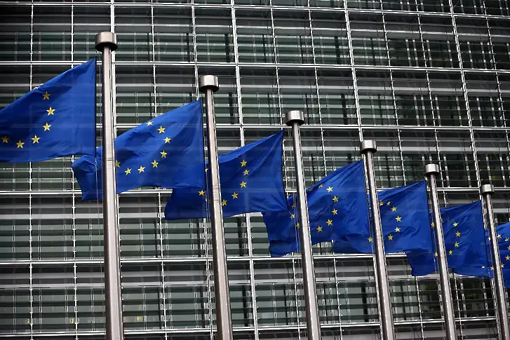 Брюксел още чака резултати по дела за корупция на високите етажи