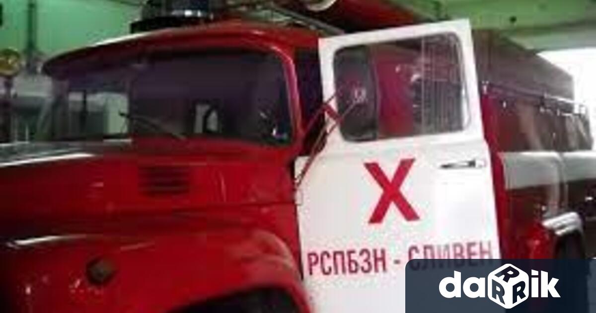 При пожар голя лек автомобил на ул Марица в Нова