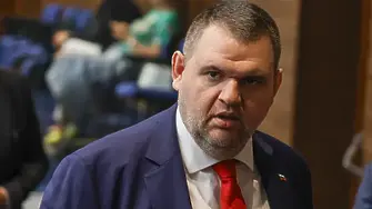 Санкционираният по „Магнитски“ Пеевски праща до МВР и прокуратурата доклад за корупция в митниците
