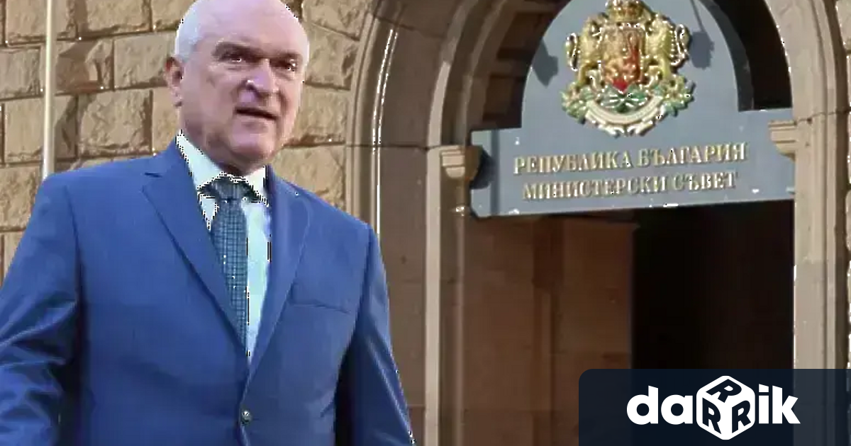 Служебният премиер Димитър Главчев ще отговаря на въпроси на граждани