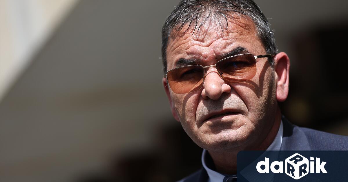 Директорът на Агенцията Автомобилна администрация Борислав Муеров е освободен от служебния