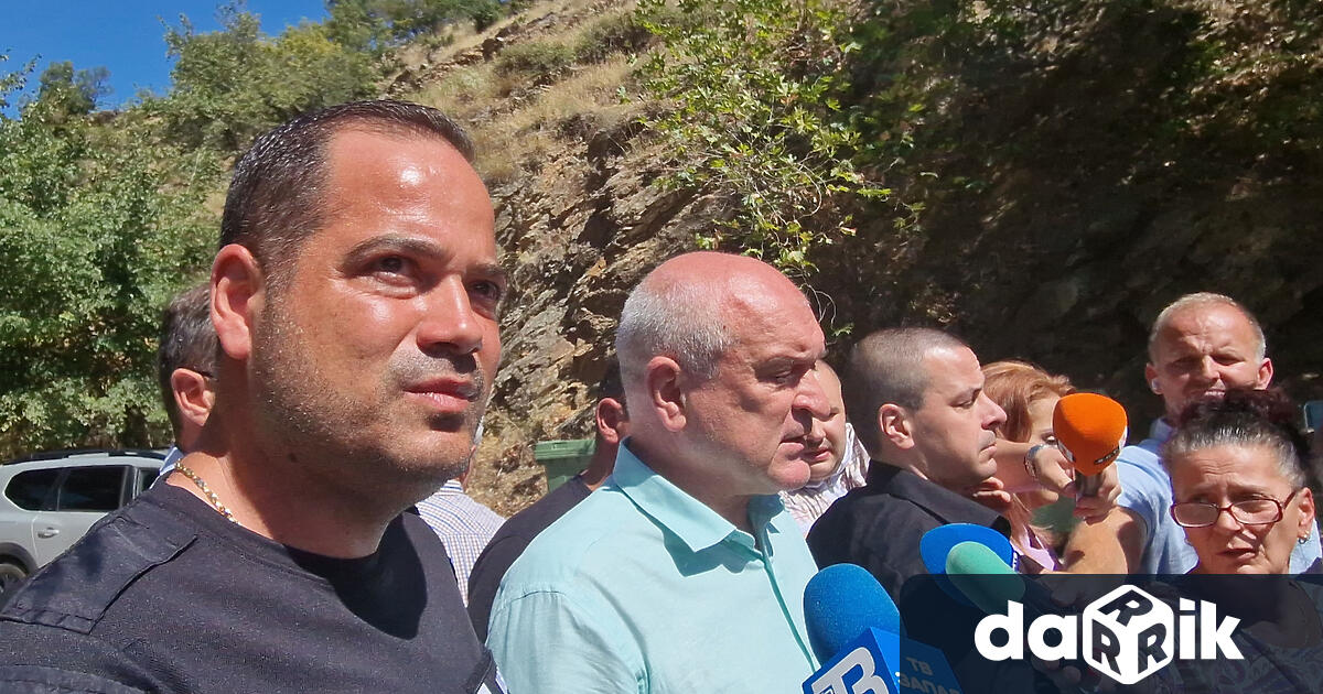 Пожарът на границата с Гърция е проникнал на българска територия