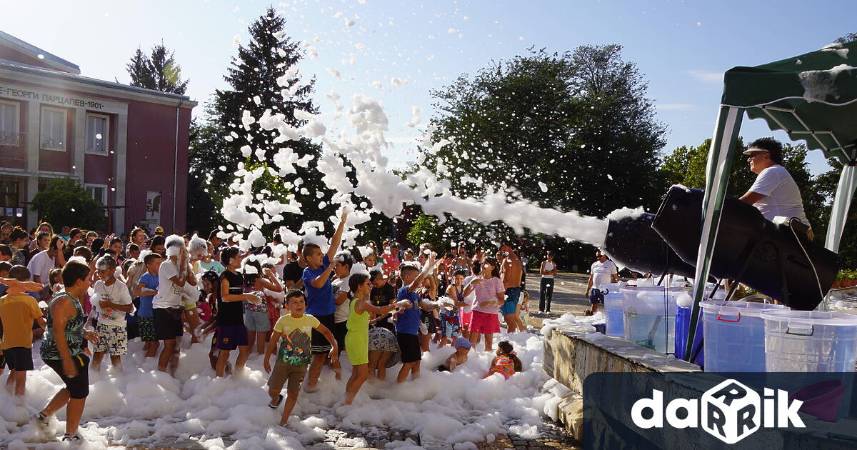 Забавленията за децата от община Левски нямат край На 29