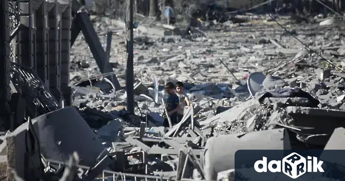 Дванадесет деца и младежи загинаха а десетки бяха ранени след