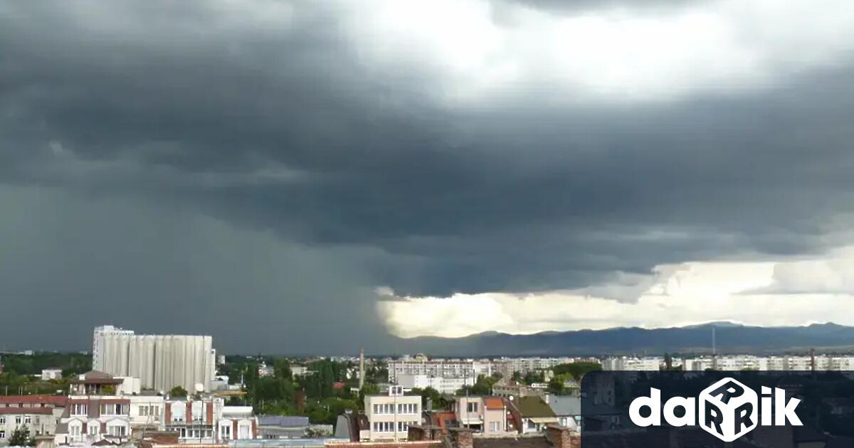 Опасно и нестабилно време ни очаква днес в някои части