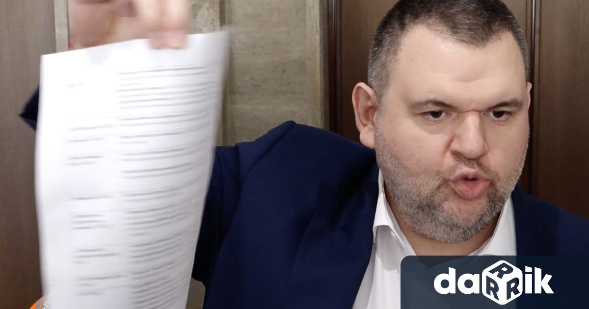 Съпредседателят на ДПС размаха списък с имената на всички касиери