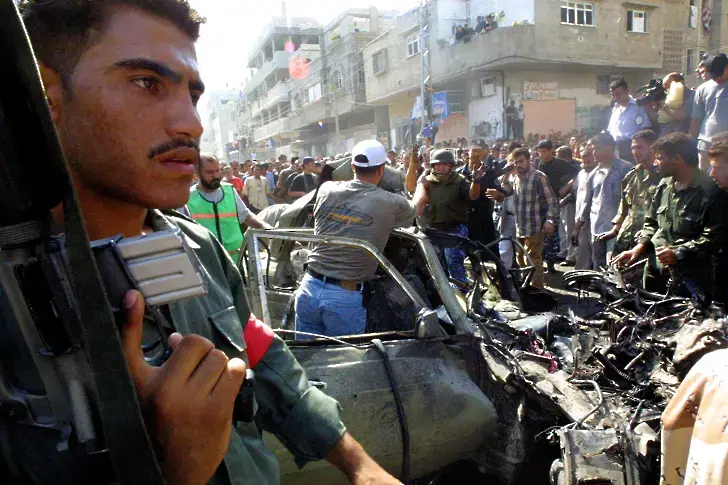 Израелски удари по училища и болнични комплекси в Газа след провала на преговорите