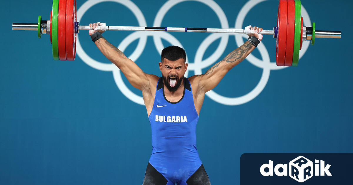 Андреев започна с успешен опит на 148 килограма След това