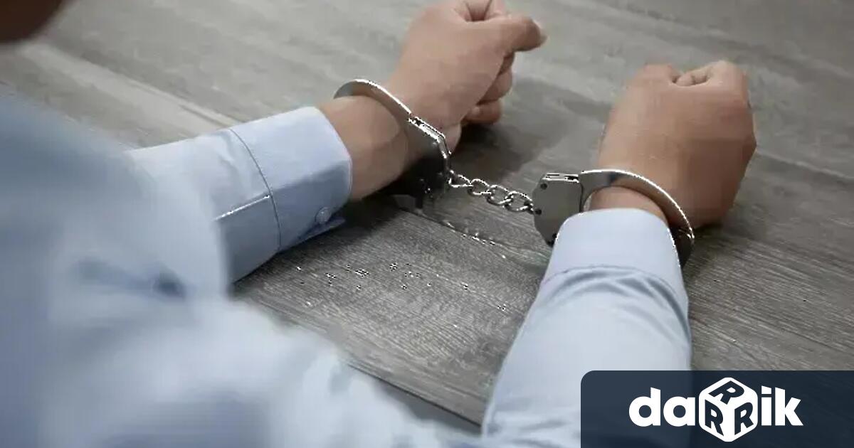 Фалшификатор на лични документи задържаха служители на отдел Икономическа полиция