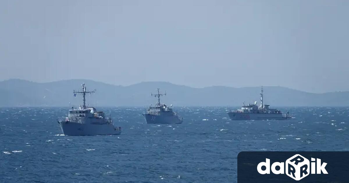 Част от Централния плаж във Варна в близост до ресторант