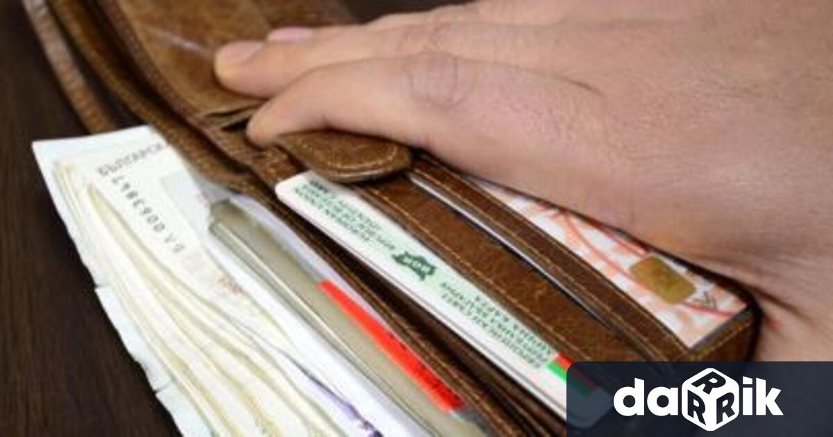 Служители на РУ Лом заловиха по горещи следи извършител на