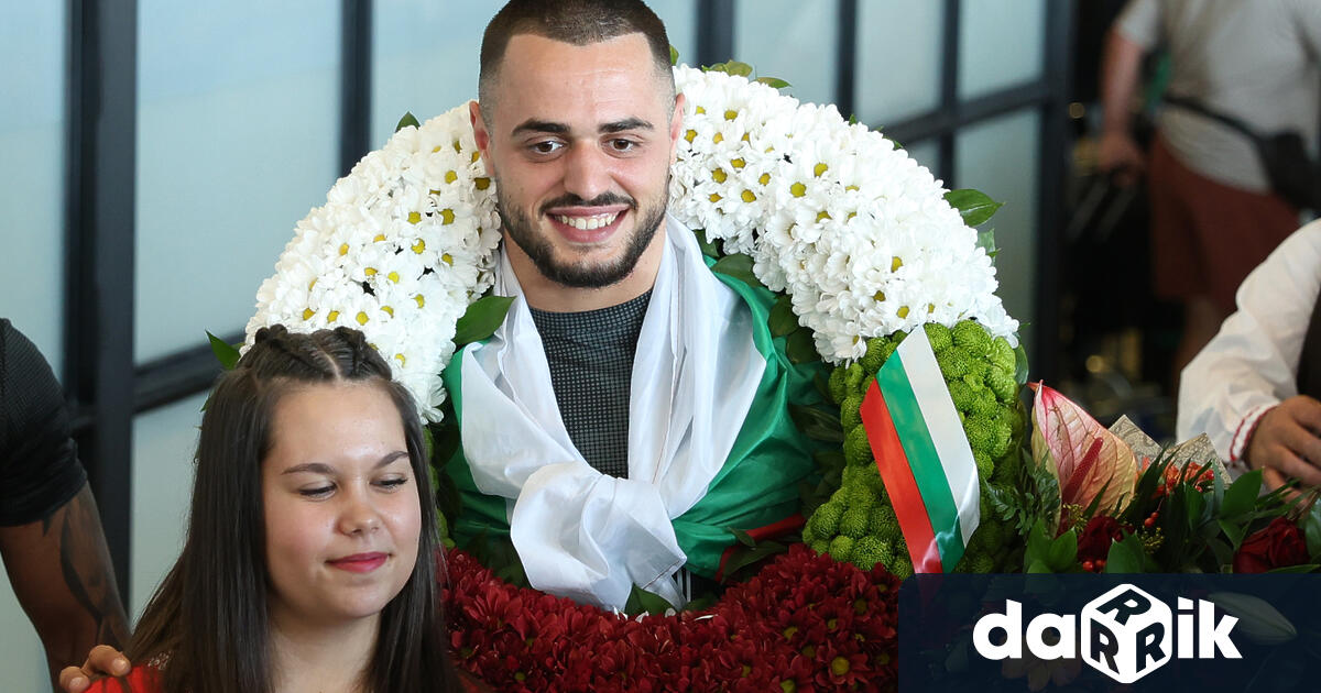 Олимпийският шампион по вдигане на тежести в категория до 89