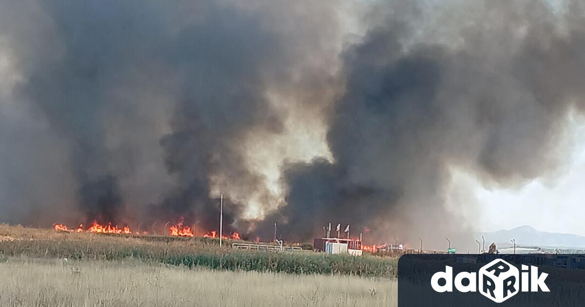 Гори сметището наБелозем алармират жители на пловдивското село Според потребители в